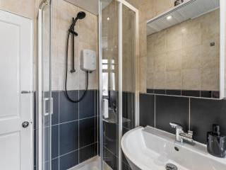 Crew Quarters - Your Ideal Stay in Bury - 1