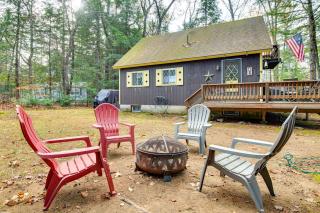 Less Than 1 Mi to Lake Winnipesaukee Family Winter Escape - 0