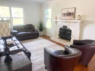 Events & Weddings Welcome! Lake View Pool Home - 1