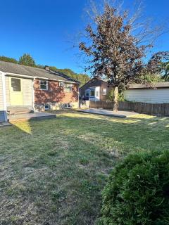 Litchfield Retreat, Wineries, Foliage & Skiing - 9