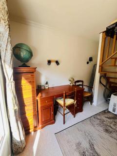 Pavillon paisible avec grand jardin près des bois - 2