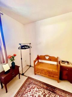 Pavillon paisible avec grand jardin près des bois - 1