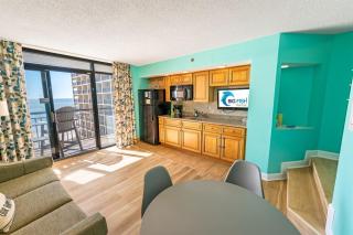 Direct Oceanfront 1 BR, Warm Swimming Pools,Views! - 2