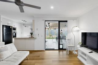 Springfield Family Home - 4 Bedroom with BBQ - 2