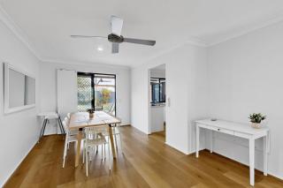 Springfield Family Home - 4 Bedroom with BBQ - 3