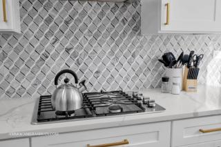 Chicago Gem! Centrally Located - proximity to O' Hare Airport - 1