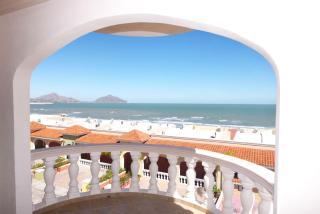 Casa Jerry - San Felipe Accommodation for large groups. 10 bedrooms - 7