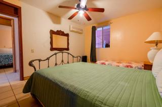 Gorgeous beach front condo - 9