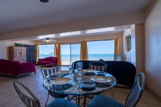 Gorgeous beach front condo - 2