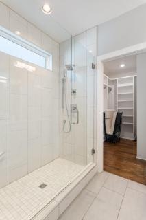 Downtown Stunner - 6