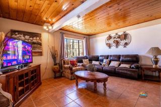 Huge Family 5 bedroom sleeps 16 with private pool home - 4