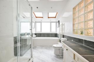 Chelsea Modern - Stylish Hideaway - 5