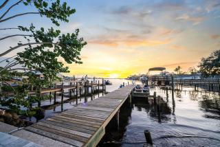 Pink Pony Villa - Waterfront Escape with Pool & Themed Rooms - 7