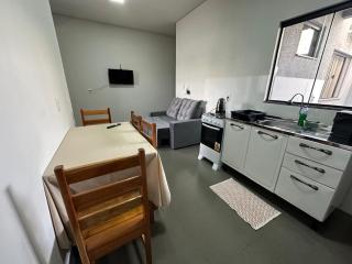 Casa garagem camionete, 2 quartos, espaço para 6 pessoas, casa completa, 5min Centro - Casa 5 - 2