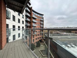 Cozy 1 Bed Apartment 15 mins Walk to Leeds City Centre - Leeds - 4
