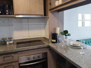 Airport and Terminal close to everything - 8