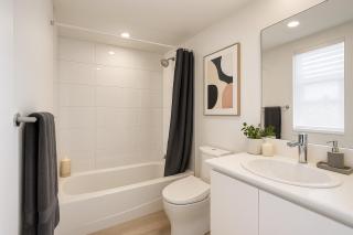 Upscale 2BR Suite with Cozy Vibes Ideal for Families and Long Stays - 1