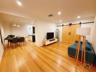 Modern 2 bedroom home in burwood east - 4