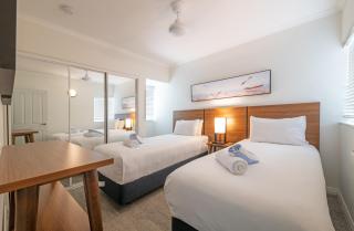 Port Views On Airlie 2 Bedroom - 3