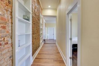 Shop, Dine and Unwind at Historic Dtwn Marshall Apt - 1