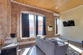 Walk to Courthouse Sq! Loft-Style Marshall Studio - 8