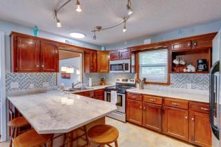 Serene Pensacola Vacation Rental with Gas Grill - 7