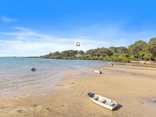 Dalpura House - Luxe Queenslander, Island Style - 7
