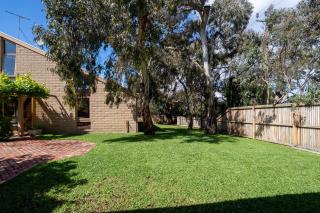 Escape to the beach, Grass area, large open home - 8