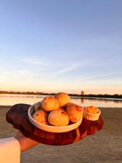 Apartamento aconchegante com varanda para praia - 4