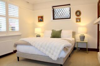 Hatters House in Middle Park - 2BR with Free Parking - 6