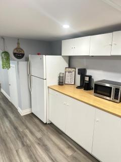 Soft Landing Spot Basement Hideout 2 bedroom apartment - 6