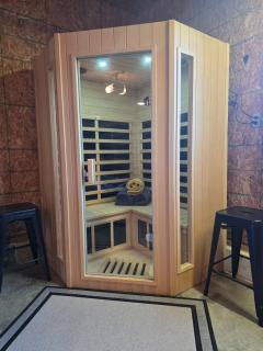 Sauna, Game Room, and Beach Front on Houghton Lake - 9