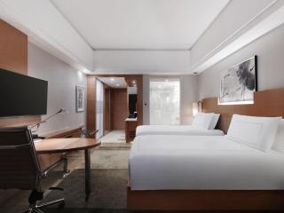 Swissôtel Grand Shanghai - Stroll down West Nanjing Road and soak in downtown Shanghai vibrancy - 2