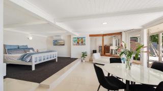 'Waterfront Studio' by HolidayCo - Blackwall - 1