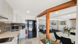 'Waterfront Studio' by HolidayCo - Blackwall - 2