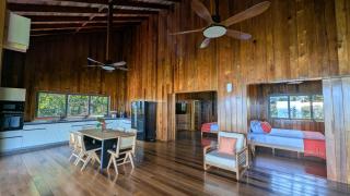 Turtle Beach Hotel Calibishie - 5