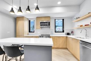 Brand New Mountain Retreat! - 2