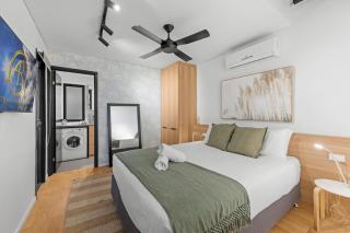 New Farm Apartment with Balcony City Views - 9