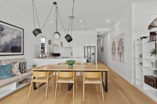 Stylish 3BR New Farm Retreat by Housemark Escapes - 8