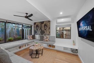 Modern New Farm Retreat by Housemark Escapes - 0