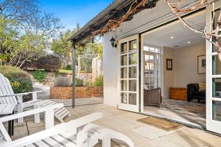 City & Heritage - Stylish 2 Bed Cottage in Hobart - 9