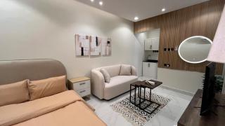 استديو مرتب تسجيل ذاتي - 0