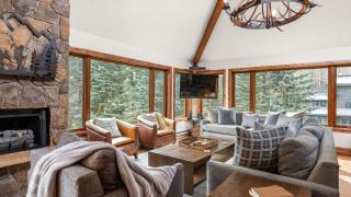 Ghostriders 11 by AvantStay Top Floor Condo w Large Patio Mountain Views - 2