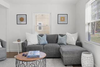 Cozy 2BR Home Near Downtown w Backyard & Parking - 3