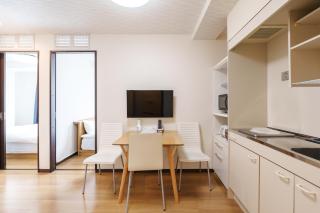 Tomo no Kyo 603- 2-Min Walk to Kuromon Market - Family Suite with 2 Bedrooms - 2 Toilets & 1 Bathroom - Heated Living Room Floor - Near Dotonbori - 0