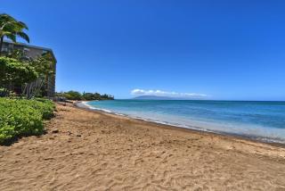 Sands of Kahana 354 · SK 354 Updated Maui OceanFront 2BD w Ocean - 2