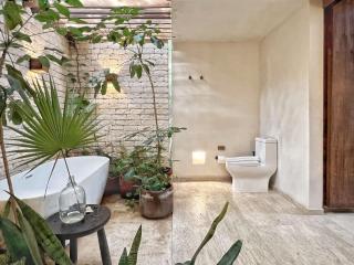 Jungle Villa Vogue-Featured Luxe Villa for 19 - 3