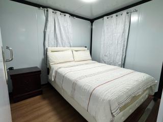 Cool Modern Container House - La Puente - 3