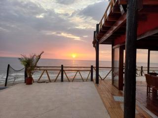 Linda Casa de playa con vista al mar de Wakama - 6