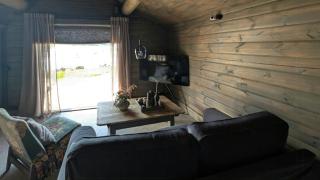 Renovated Cottage With Sea Views In Kjeldebotn - 1